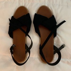 American Eagle Sandals